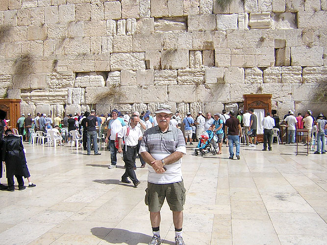 Tom goes to Israel