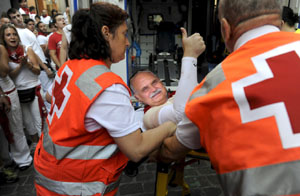 Tom gives thumbs up to his fans